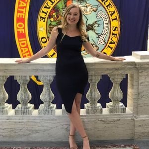 Meet your Posher, Kenzie